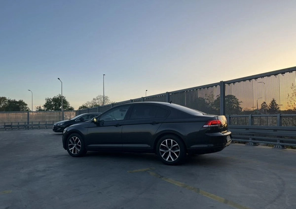 Volkswagen Passat cena 67900 przebieg: 67000, rok produkcji 2019 z Siedlce małe 67